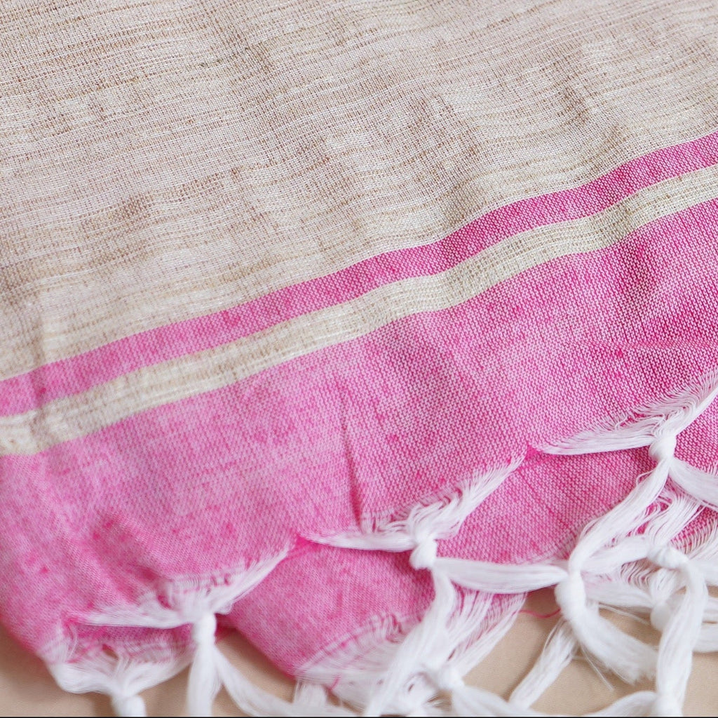 texture of pink khadi cotton saree fabric