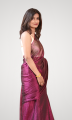 Model wearing magenta West Bengal tissue cotton saree with metallic sheen